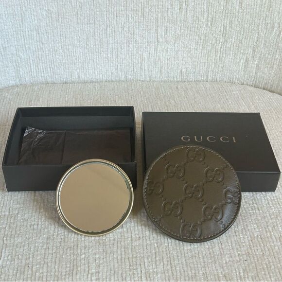 Vintage Gucci Compact Mirror w/ box - Picture 7 of 7